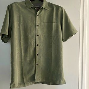 Quicksilver Waterman Collection Light Green Button-up